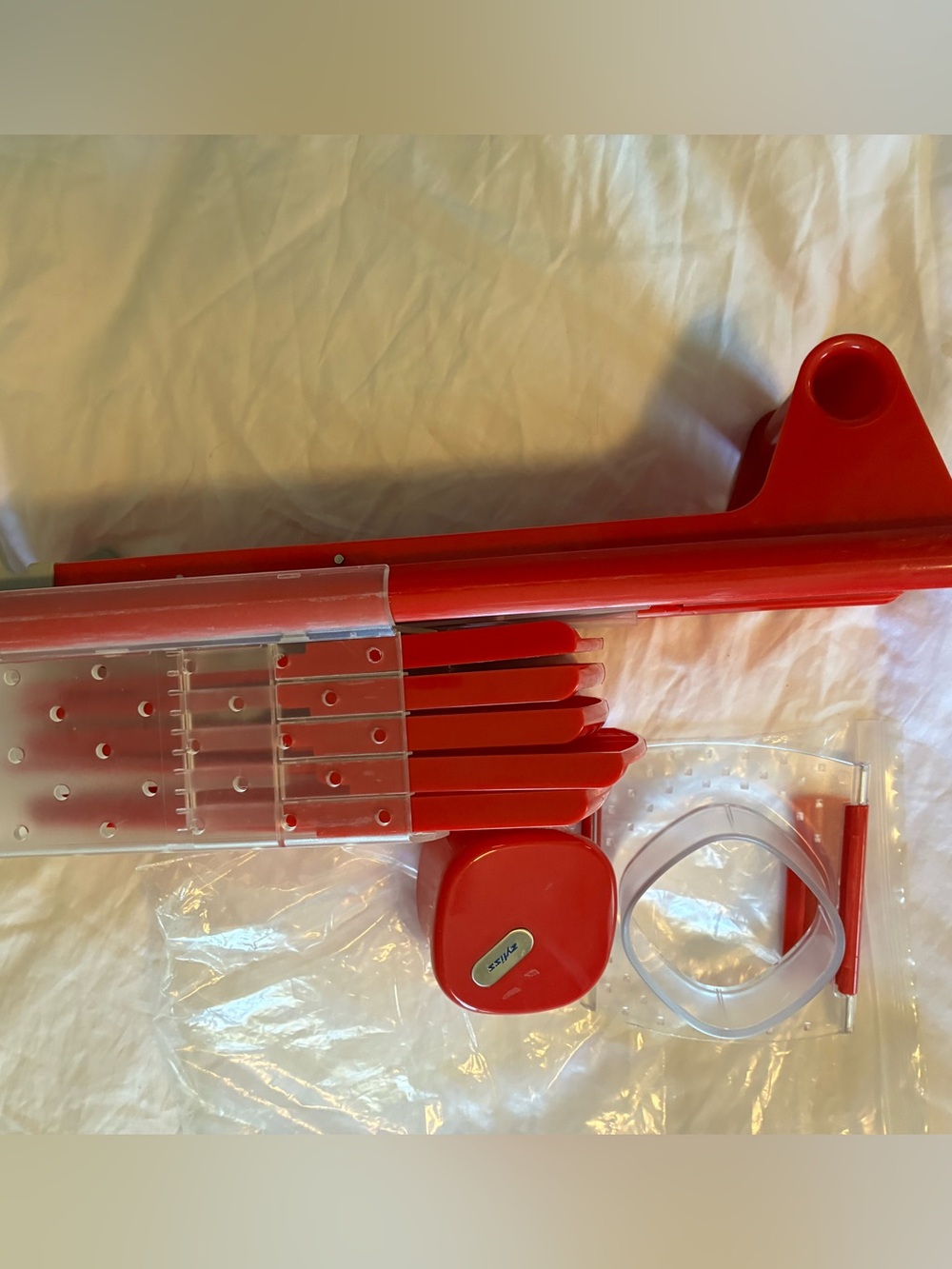 Red Stackable multi-piece mandoline. - Picture 2 of 4